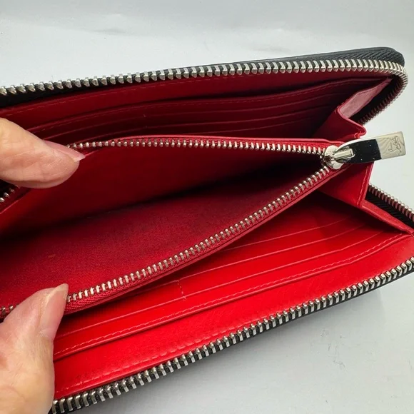 Christian Louboutin Black Zip Around Studded Wallet 21472 - Picture 4 of 4
